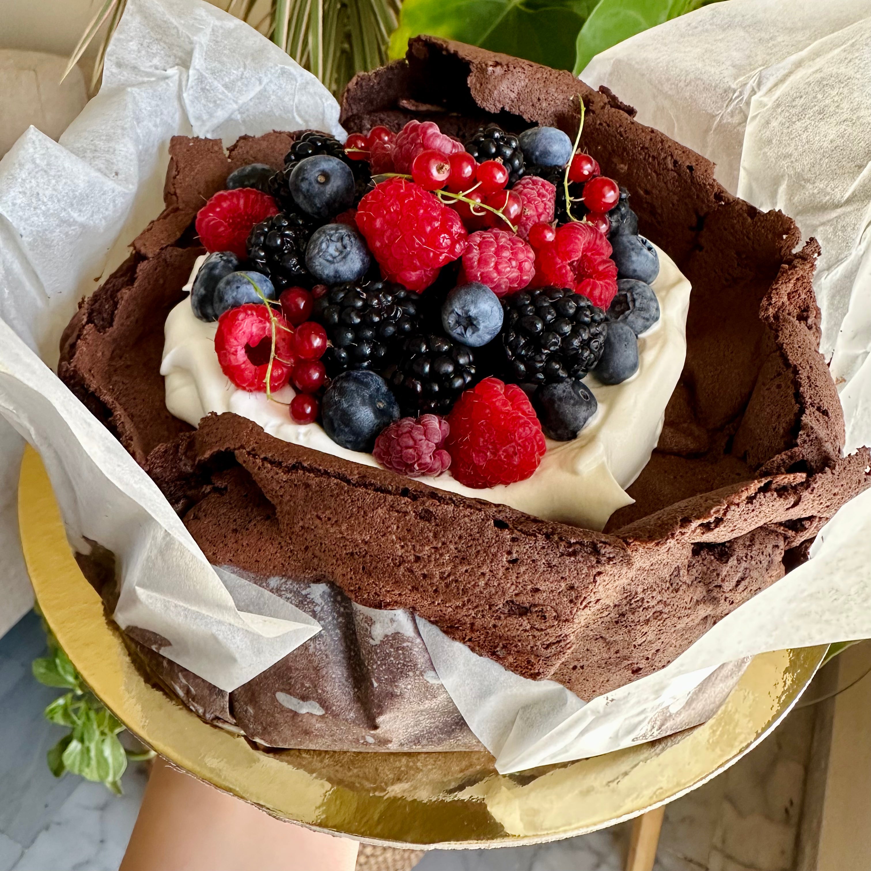Berry Flourless Chocolate Cake